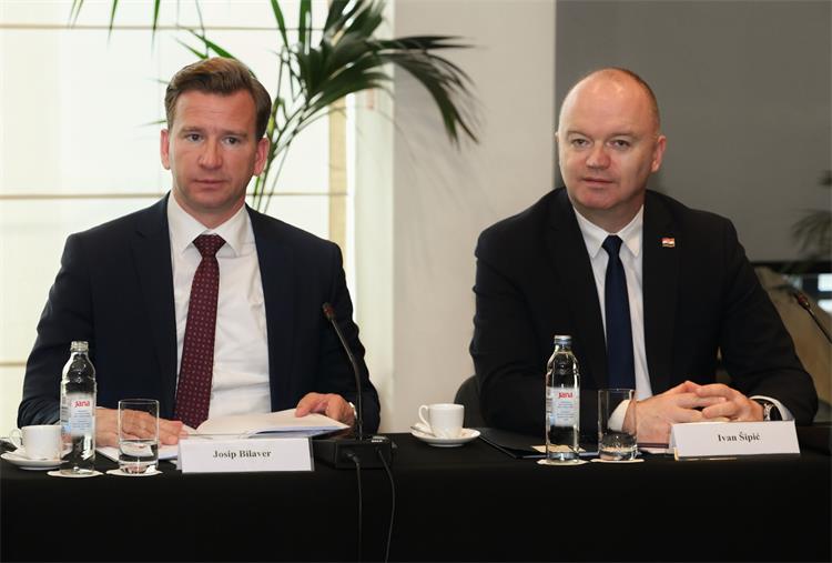 Slika /Ministar Šipić - fotografije/Župani 3.JPG